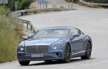 ベントレー・コンチネンタルGT、ポルシェパワーで680馬力発揮。電動化が一気に加速