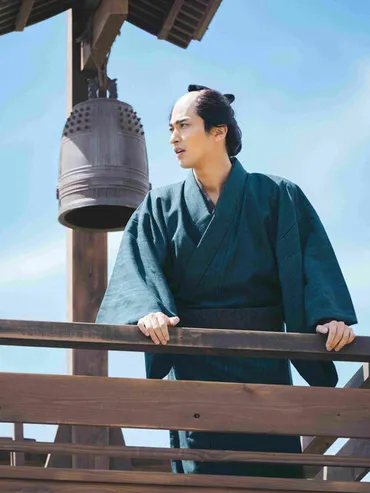 横浜流星がまげ姿披露…来年主演大河ドラマ「べらぼう~蔦重栄華乃夢噺~」の扮装写真を公開(スポーツ報知)