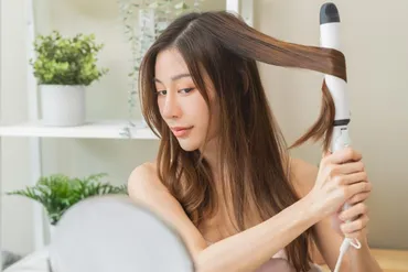 毎朝「ヘアアイロン」を20分は使用する高校生の娘。「電気代」はいくらかかってる？（ファイナンシャルフィールド） 