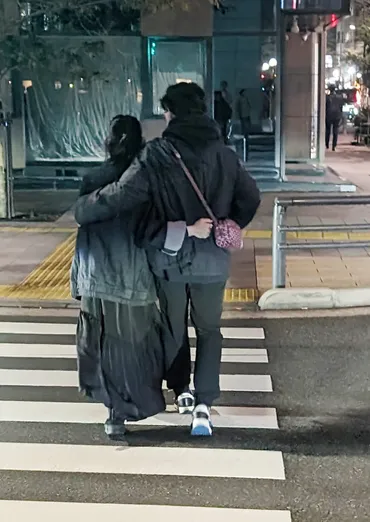 2ページ目)【全文公開】サッカー元日本代表・佐藤寿人 年下セラピストと路チュー&手つなぎ「不倫愛」