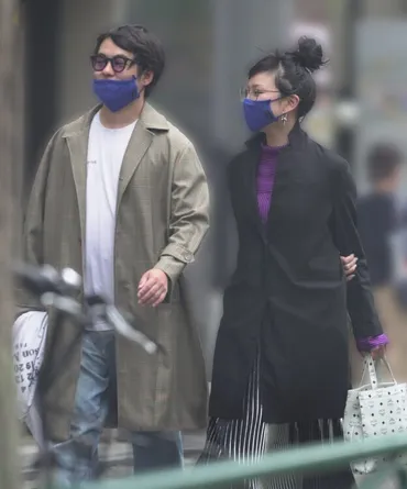 ウーマン村本と松田優作長女がお泊り愛 路上で熱いハグも