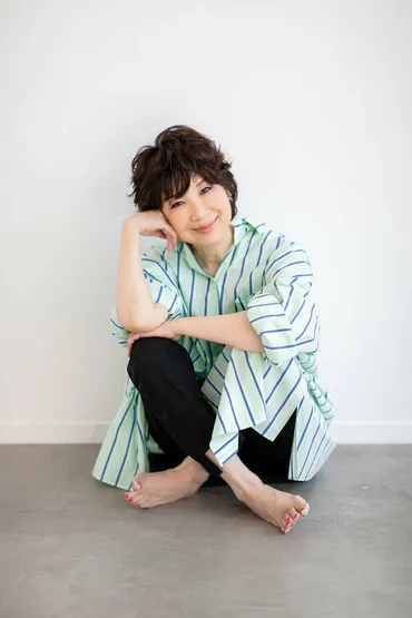 女優・伊藤蘭さんの意外なおしゃれ。「黒がいちばん好きな色です」 