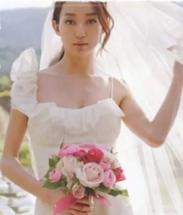 お嬢様すぎて家事は夫が担当か】松島花の旦那は一般サラリーマン男性。子供はいない。