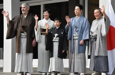 寺島しのぶさん長男、寺嶋眞秀さん 初代尾上眞秀を名乗り初舞台へ 