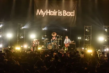 ライブレポート】My Hair is Bad、Zeppツアー最終日に「突き抜けたい。めちゃめちゃ光りたい」 