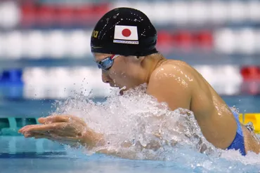 33歳鈴木が2種目で1位 競泳の記録会