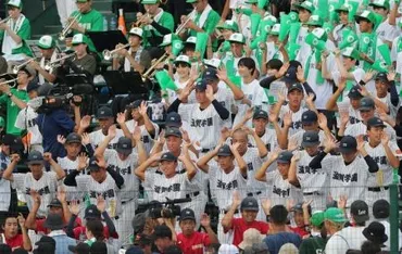 甲子園】滋賀学園アルプス応援団のキレキレダンスが話題「クセが ...