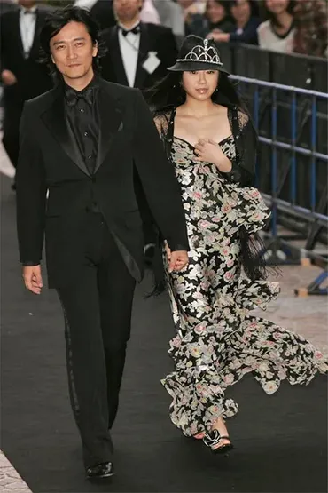 宇多田ヒカルと紀里谷和明の馴れ初めは？離婚原因は若さ？ 