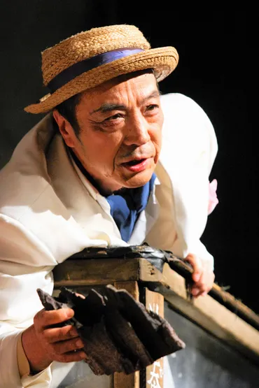 劇作家、唐十郎さん死去 「アングラ演劇の旗手」