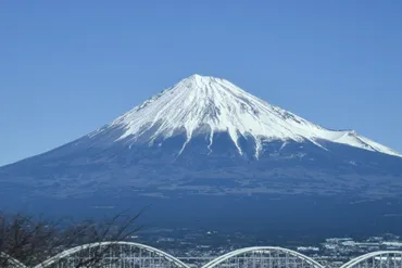 富士額とは？特徴やM字との違いは？富士額の芸能人まとめも！ 