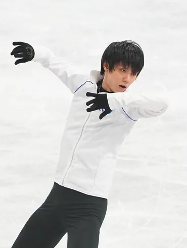 羽生結弦はトリプルアクセルで入念最終調整 人類初の４回転半成功へ着氷感覚を染み込ませる【フィギュア全日本選手権】：中日スポーツ・東京中日スポーツ