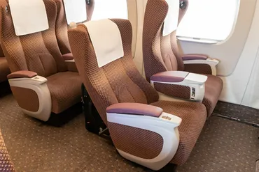 JR東海、新幹線新型車両「N700S」に乗ってみた。全席にコンセント、リクライニングはより快適に 停電時も内蔵バッテリーで最寄り駅まで移動可能 