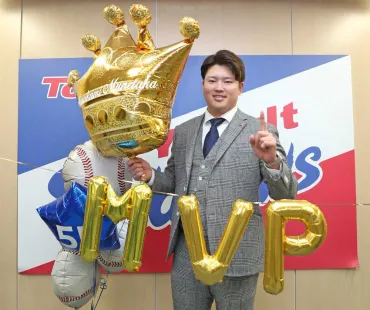 ヤクルト・村上「来年は3割、40本、100打点」22歳シーズンで王超えへ 2億2000万円で契約更改― スポニチ Sponichi Annex 野球