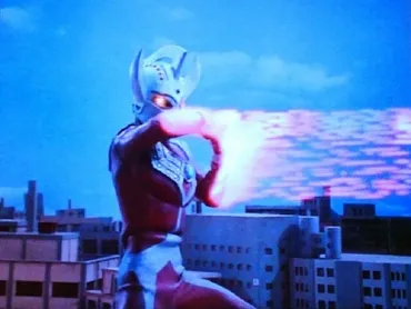 ストリウム光線～ウルトラマンタロウ : ＨＥＲＯブログ～憧れた風と光の戦士たち