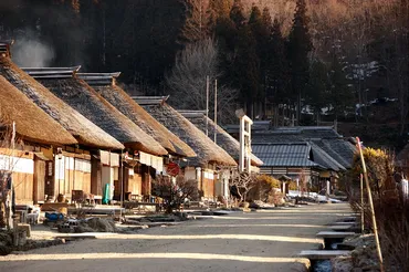 日本の原風景！茅葺き屋根の集落って、実は〇〇？タイムスリップしたような風景とは！？