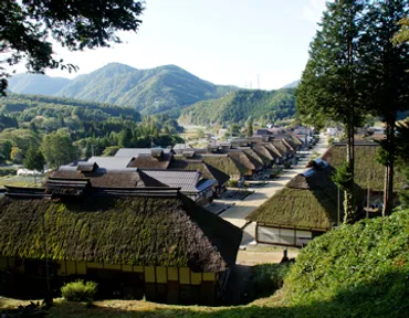 茅葺き屋根町並みを守る「大内宿」／福島県下郷町 